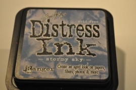 Distress ink-Stormy sky